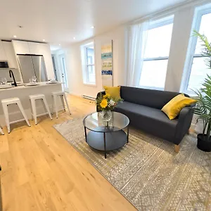 Gorgeous Renovated 3 Bedr Downtown 2mins To Metro! , Montreal Canada